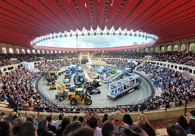NEWLOC célèbre les 100 ans du Groupe Dubreuil au Puy du Fou