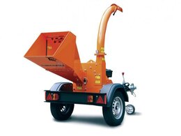 Broyeur de végétaux sur remorque 10cm