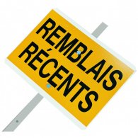 PIQUET REMBLAIS RÉCENT